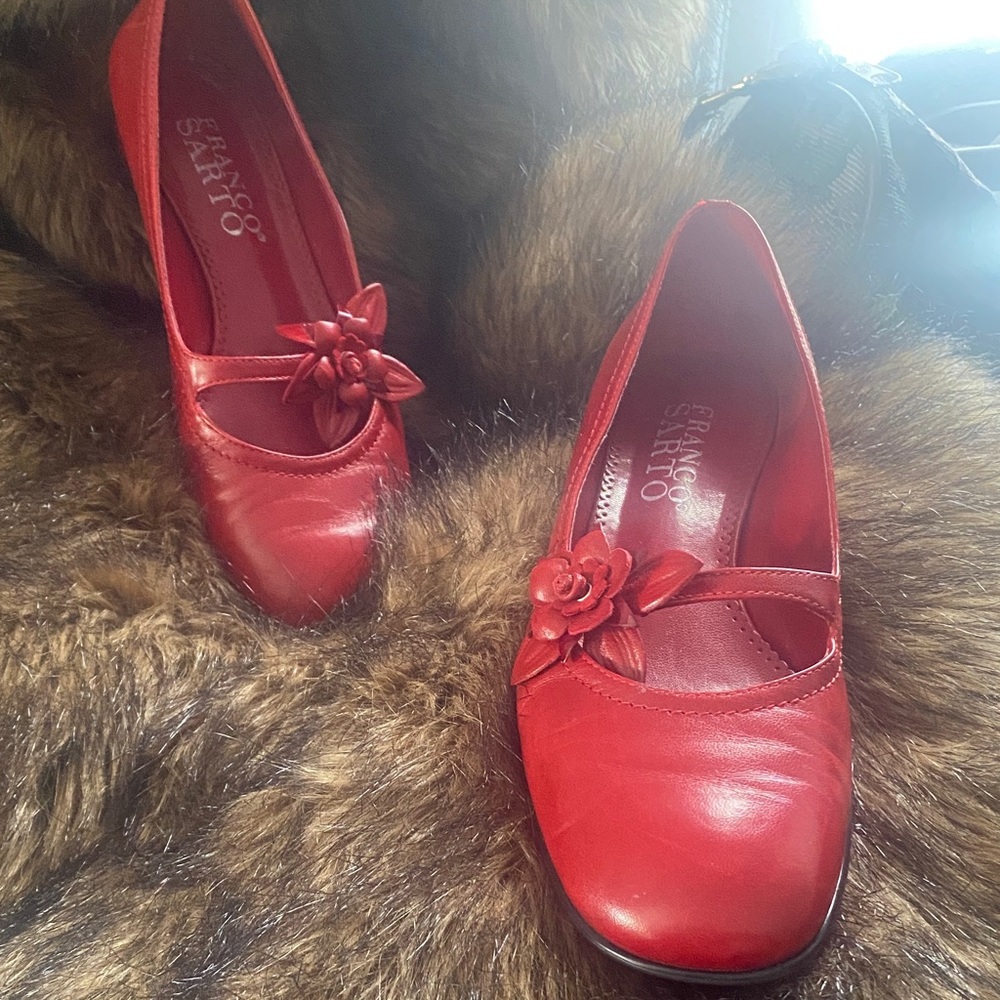 Franco Sarto Red Floral Accent Flats - Picture 2 of 6